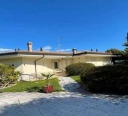 Villa in Via Fienile 7, Padenghe sul Garda, 5 locali, 2 bagni, 529 m²