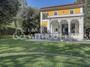Villa, via Appia Nuova 888