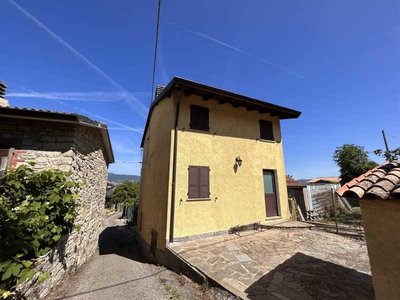 Casa Indipendente in Vendita ad Coli - 70000 Euro
