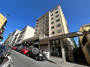 Appartamento in Vendita in Via Antonio Pitloo 8 a Napoli