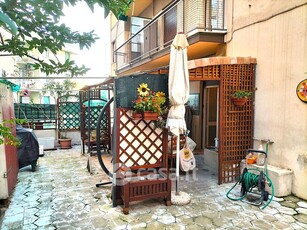 Appartamento in Vendita in Via Carlo Antonio Tavella a Genova