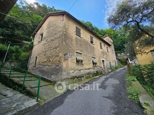 Appartamento in Vendita in Via Chiaravagna a Genova