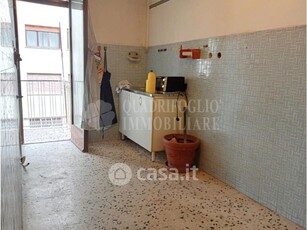 Appartamento in Vendita in Via Fontanellato 62 a Roma