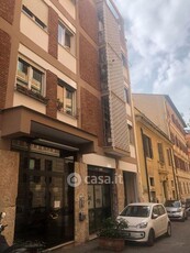 Appartamento in Vendita in Via Goffredo Mameli a Roma