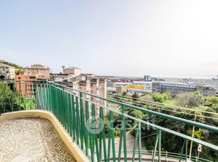Appartamento in Vendita in Via Lodovico Calda 29 a Genova
