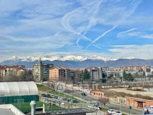 Appartamento in Vendita in Via Passo Buole 17 a Torino