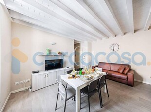 Appartamento Trilocale in ottime condizioni in vendita a Toscolano-Maderno