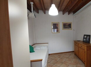 Camera in appartamento condiviso a Firenze