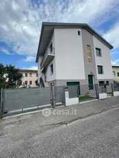 Casa Bi/Trifamiliare in Vendita in Via dei Platani a Venezia