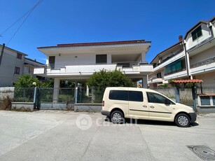 Casa Bi/Trifamiliare in Vendita in Via Tommaso Traetta 20 a Napoli
