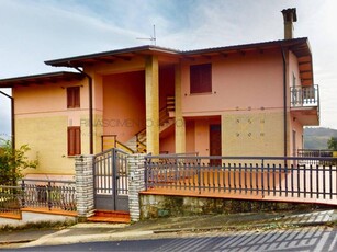 Casa indipendente in vendita a Perugia