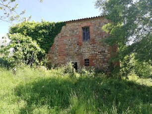 Città della Pieve - Bellissimo Casale da Ristrutturare in Vendita