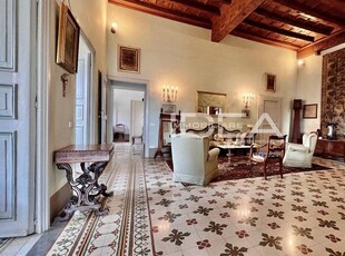 Appartamento di prestigio di 220 m² in vendita Via dell`Arcivescovato ,, Lucca, Toscana