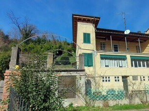 Villa a schiera in vendita a Bagni Di Lucca