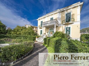 Villa in affitto a Pozzuoli