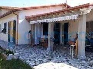 Villa in ottime condizioni in vendita a Castelnuovo Magra