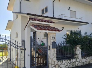 Villa in vendita a Avezzano