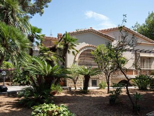 Villa in vendita a Bordighera