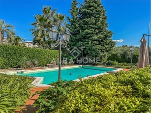 Villa in vendita a Moniga Del Garda