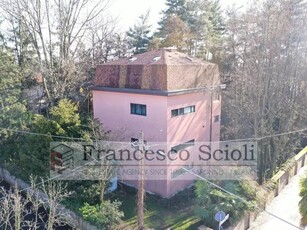 Villa in vendita a Saronno