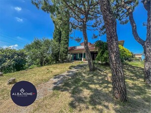 Villa in vendita a Sirmione