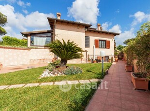 Villa in Vendita in Via Alessandro Rolla a Roma