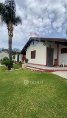 Villa in Vendita in Via Rondinella a Santa Venerina