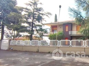 Villa in Vendita in Via San Tommaso a Mascalucia