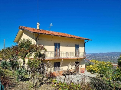 Casa indipendente in vendita a Montemarano