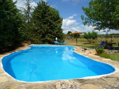 Confortevole casa a Pitigliano con piscina e barbecue