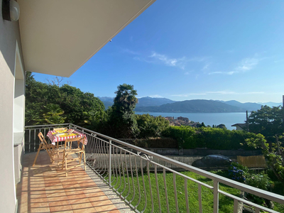 Rosa dei Venti apartment with lake view in Baveno