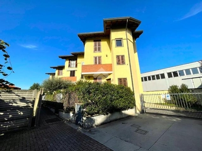 Villa a schiera in vendita a Legnano