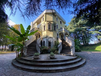 Villa in vendita a Carugate
