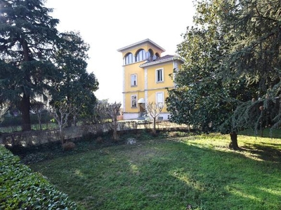 Villa in vendita a Cassina De' Pecchi