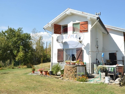 Casa indipendente in vendita a Giusvalla
