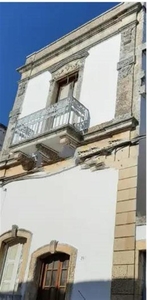 Palazzo in vendita a Minervino Di Lecce