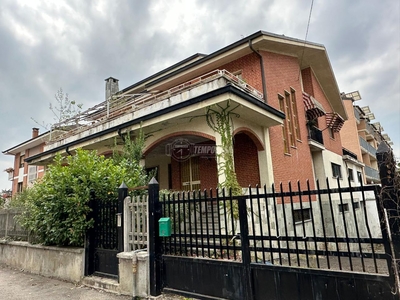 Villa in vendita a Bra