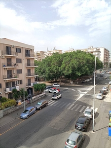 Appartamento in vendita a Catania Viale Giuffrida