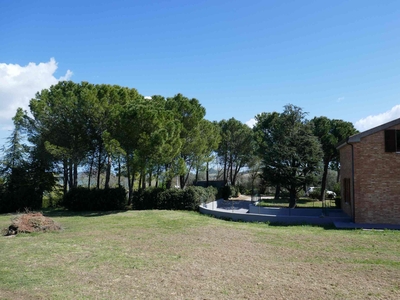 Casa indipendente con giardino a Morrovalle