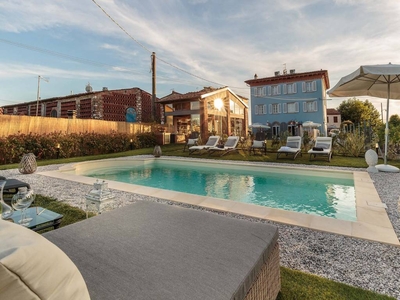 Accogliente casa a Capannori con giardino, barbecue e piscina