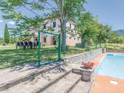 Casa a Arezzo con barbecue, piscina e terrazza