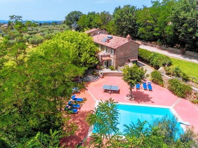 Casa a Cortona con piscina, barbecue e giardino