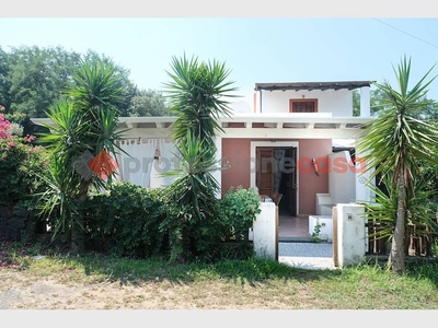 Casa Indipendente in vendita a Lipari, Strada Com.le Minichedda, snc - Lipari, ME