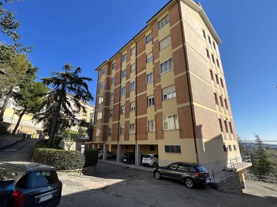 Appartamento in Via Aldo e Alfredo Grifoni 19 in zona Filippone a Chieti