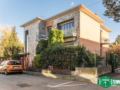 Casa indipendente in vendita a Rescaldina