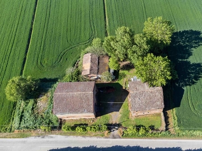 Rustico casale in Strada Forghieri 161 in zona Ganaceto a Modena