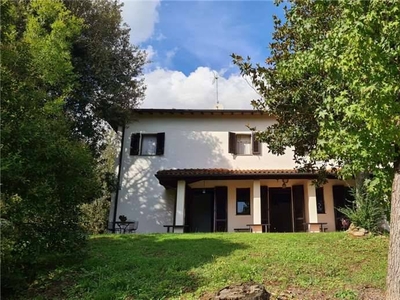 villa indipendente in vendita a Fucecchio