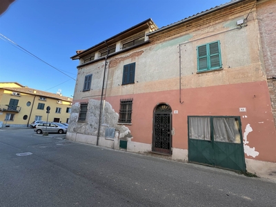 Casa singola in Via Marconi 63 a Basaluzzo