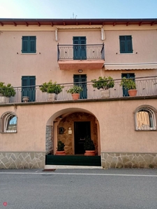 Casa indipendente con terrazzo a Sesta Godano