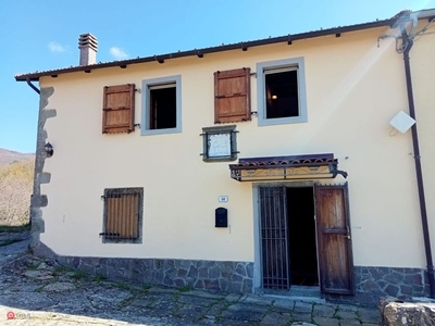 Casa indipendente in vendita a Fivizzano
